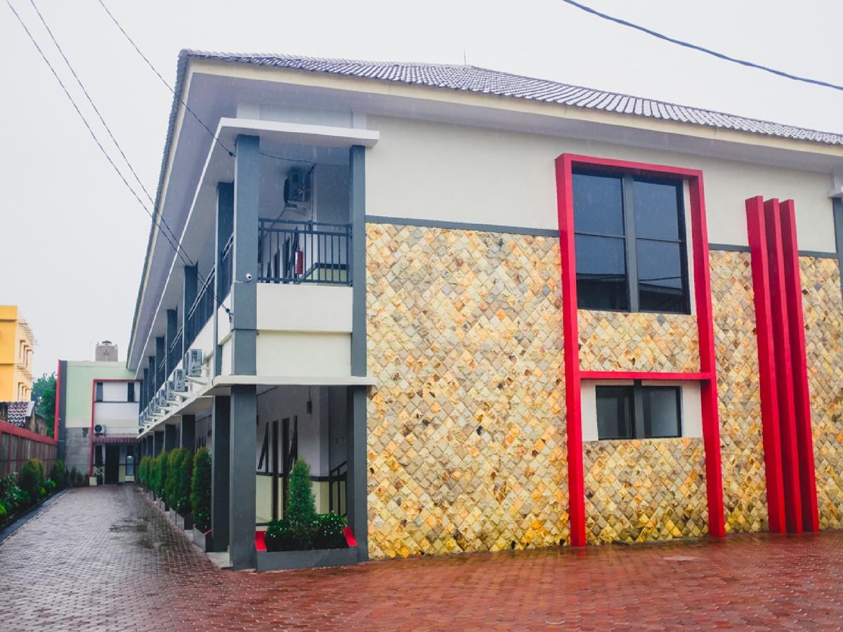 Reddoorz Plus @ Helvetia Medan Exterior photo