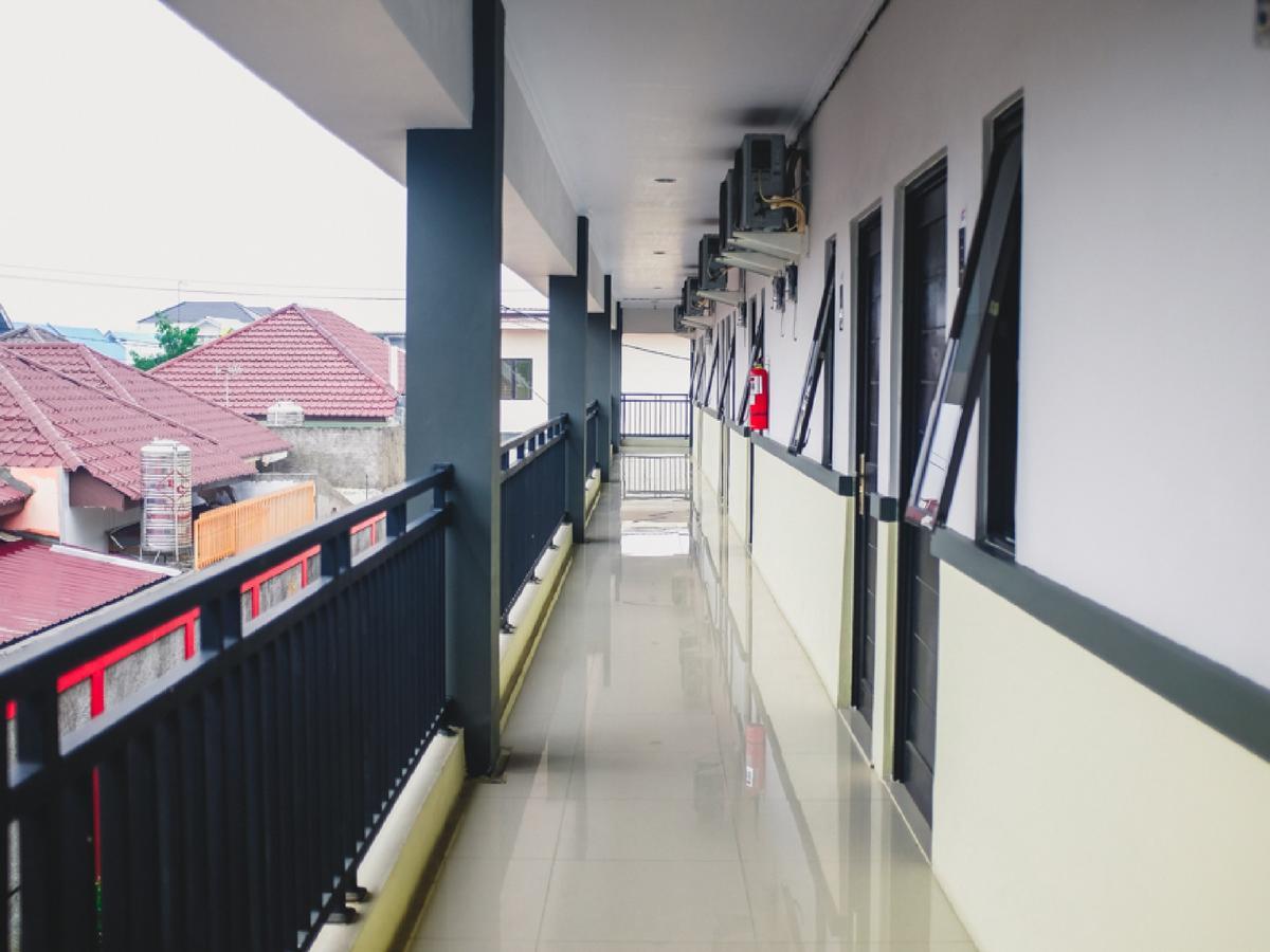 Reddoorz Plus @ Helvetia Medan Exterior photo