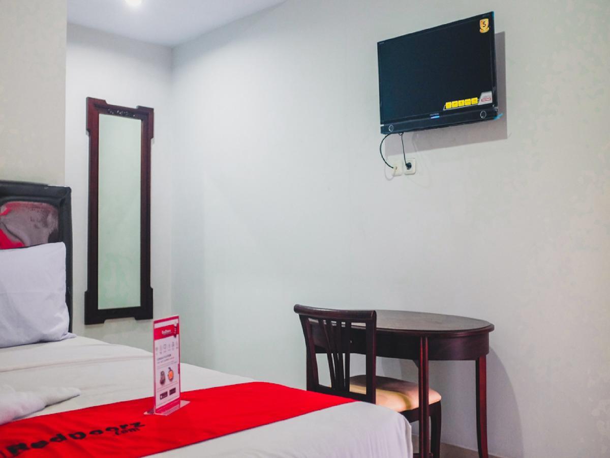 Reddoorz Plus @ Helvetia Medan Exterior photo